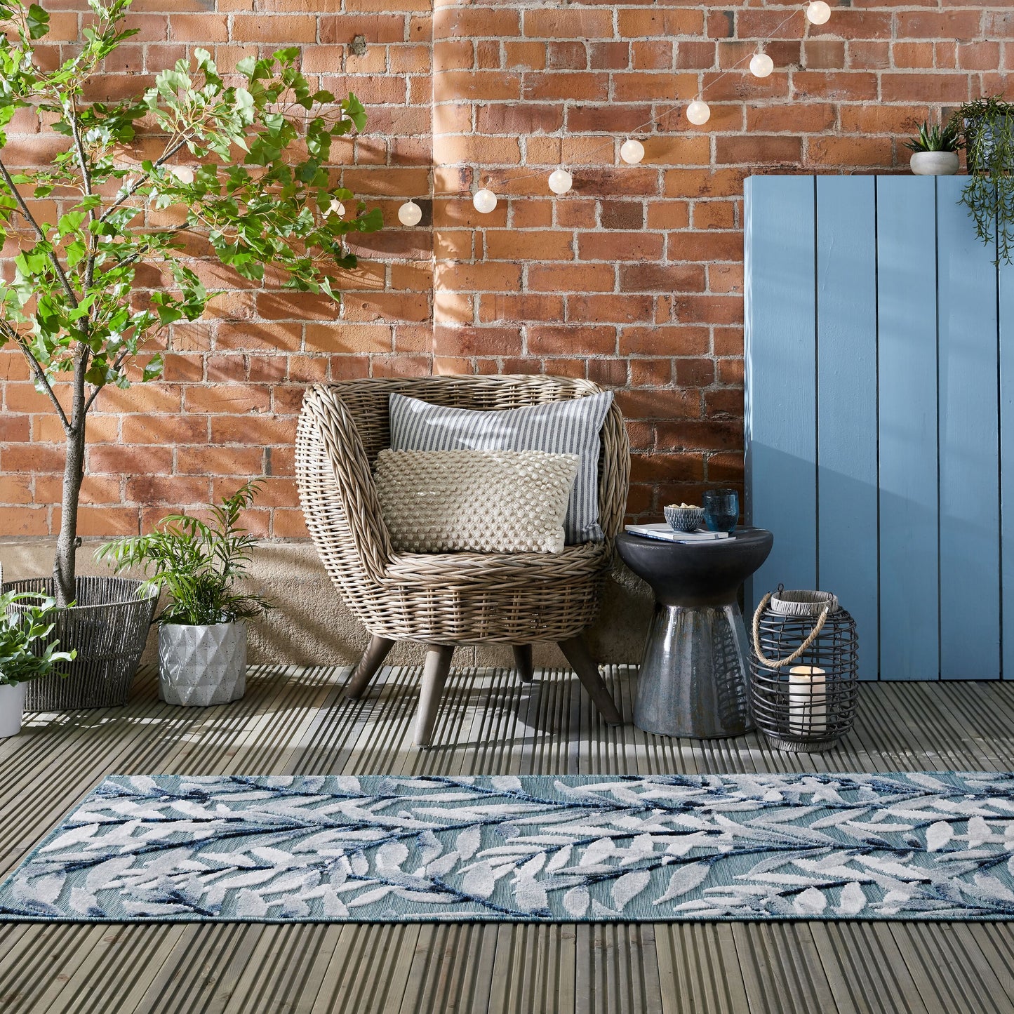 WILLOW OUTDOOR