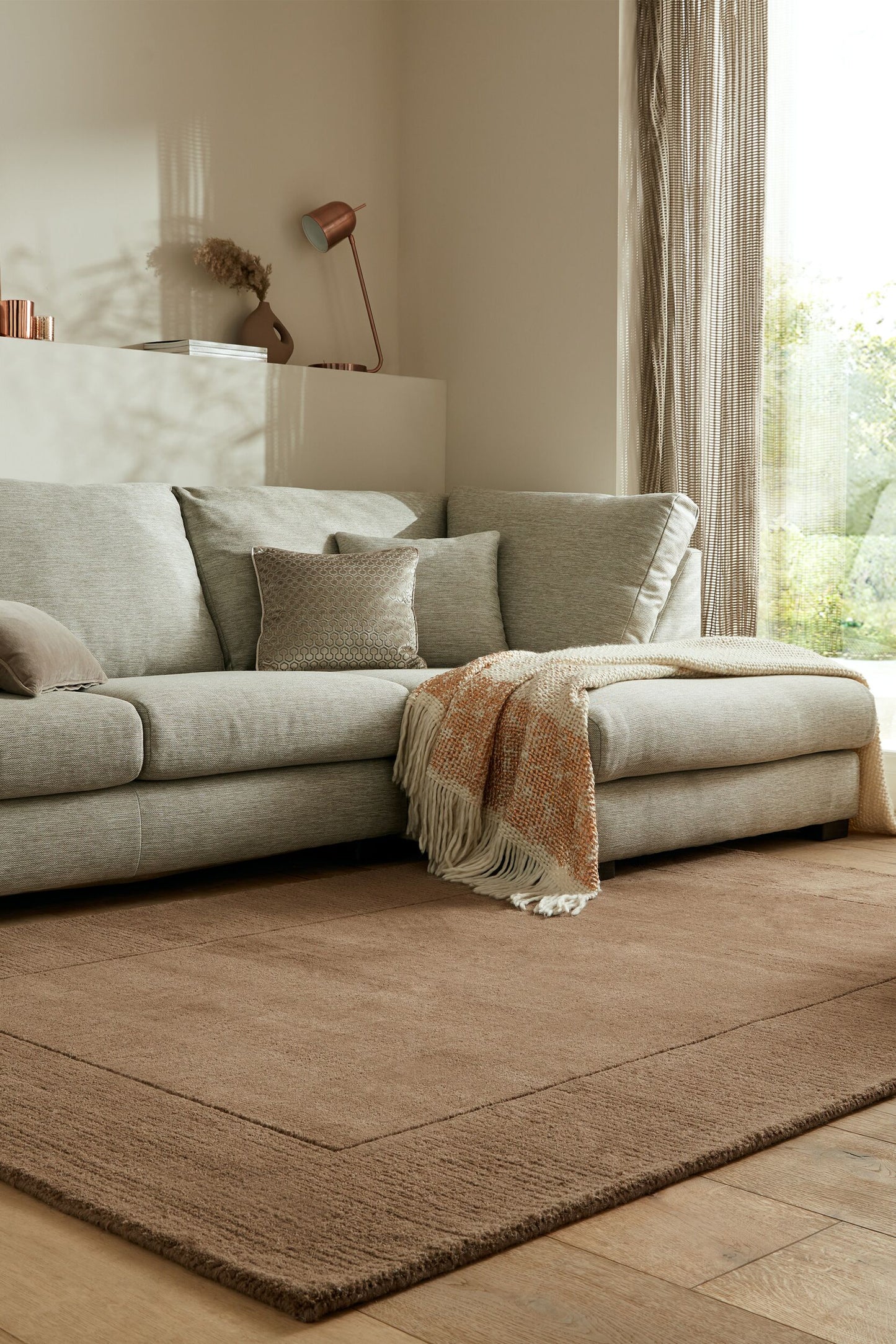 TEXTURED WOOL BORDER